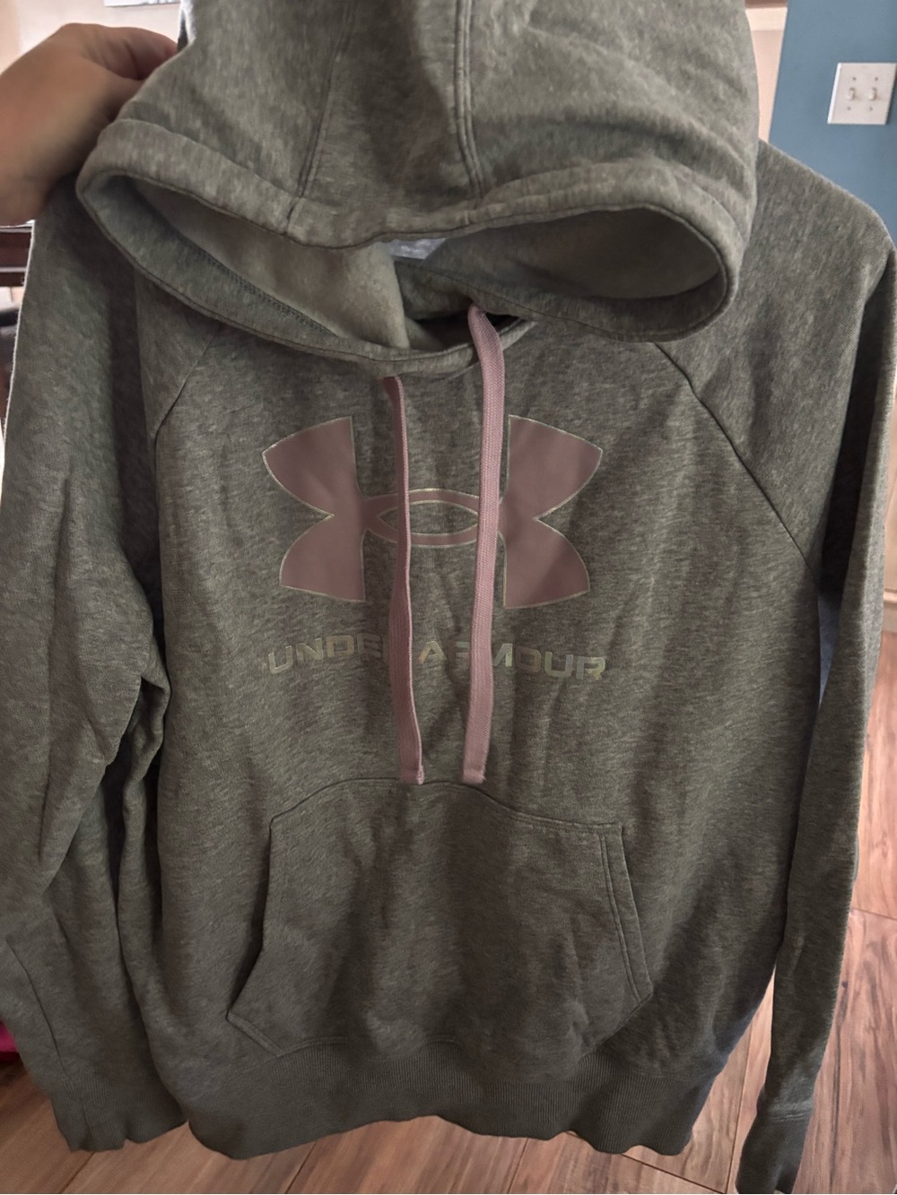 Women's fleece jacket interior label